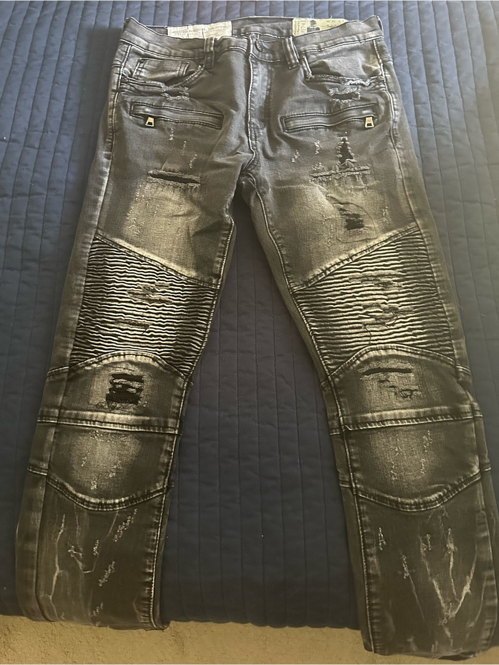 Size 30/32 Men's Black Skinny Distressed Industrial Indigo Jeans from Buckle